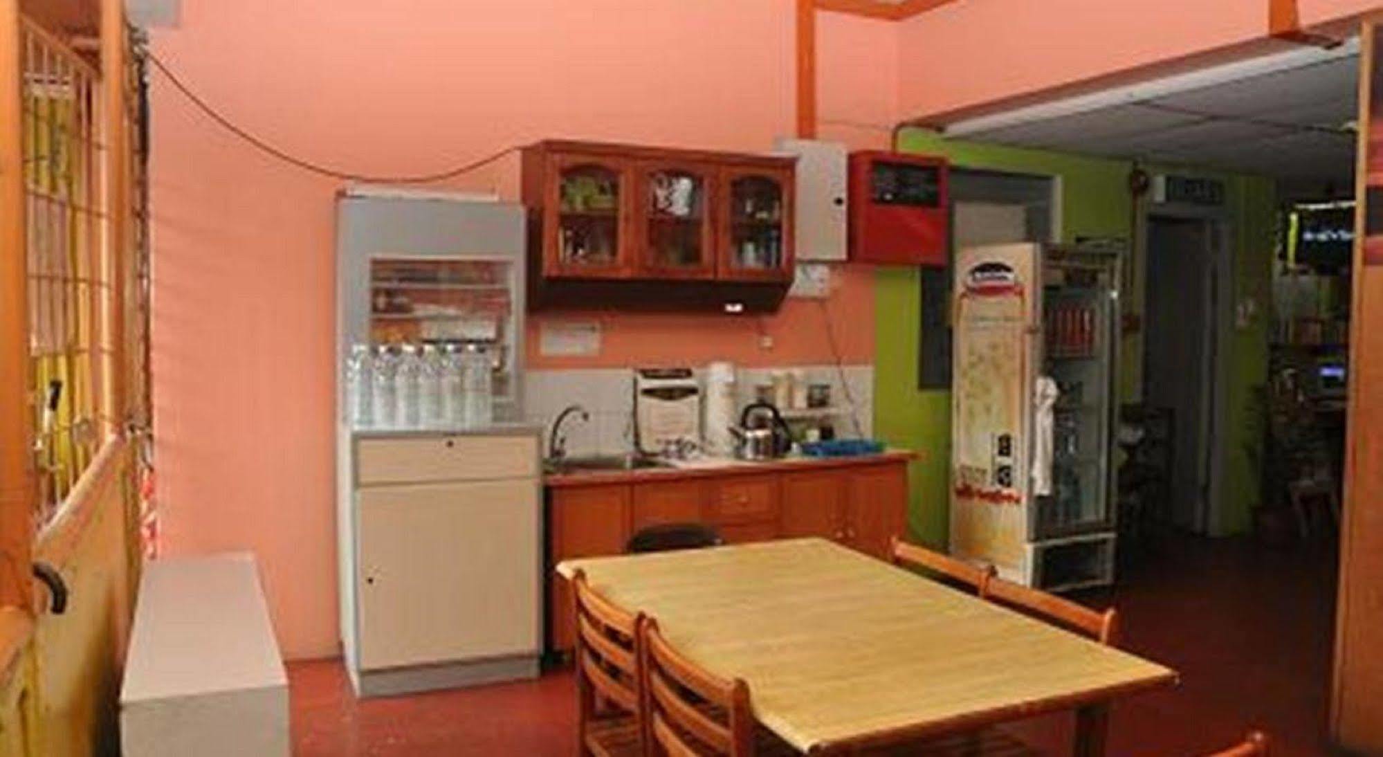 Stay In Lodge Кота Кинабалу Екстериор снимка